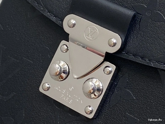 LOUIS Monogram Camera Box VUITTON Canvas 0409